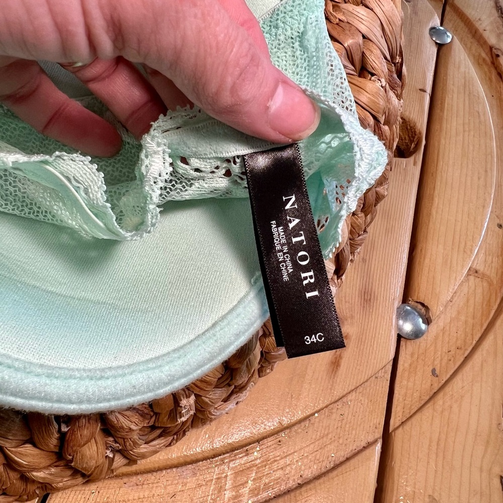 Natori bra - Picture 3 of 3